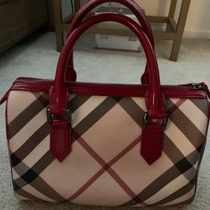 Burberry handbag ❤️